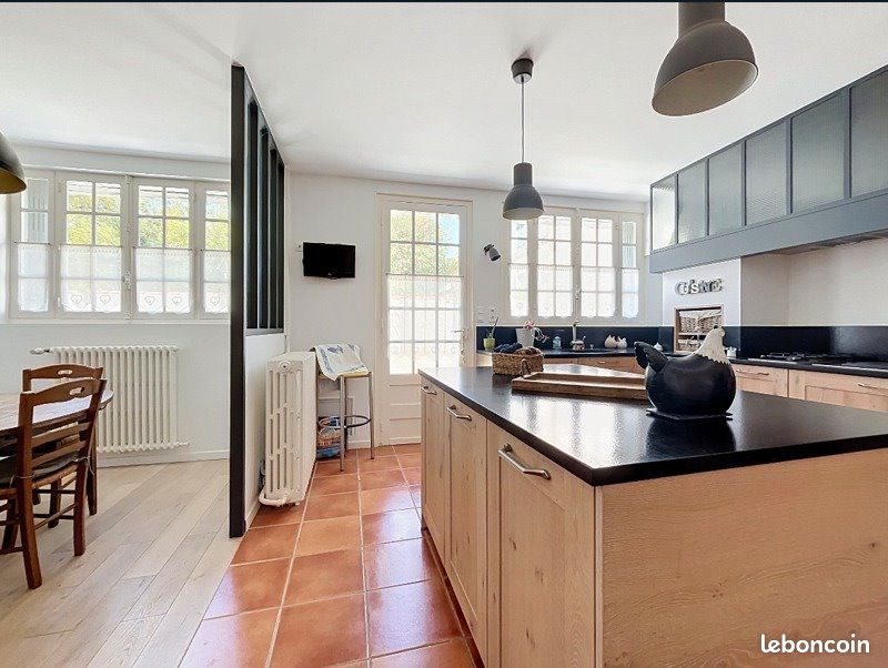 Maison à vendre, 210m², La Laigne