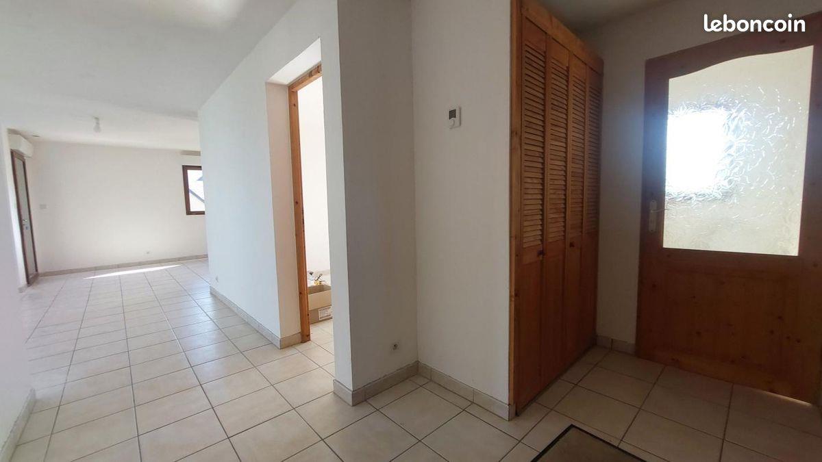 Maison à vendre, 143m², Theix