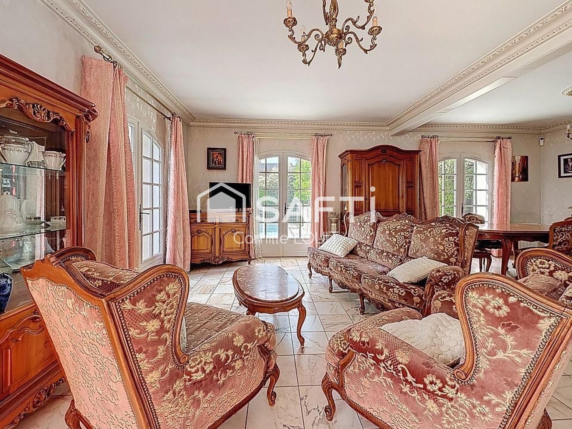 Maison à vendre, 237m², Latresne