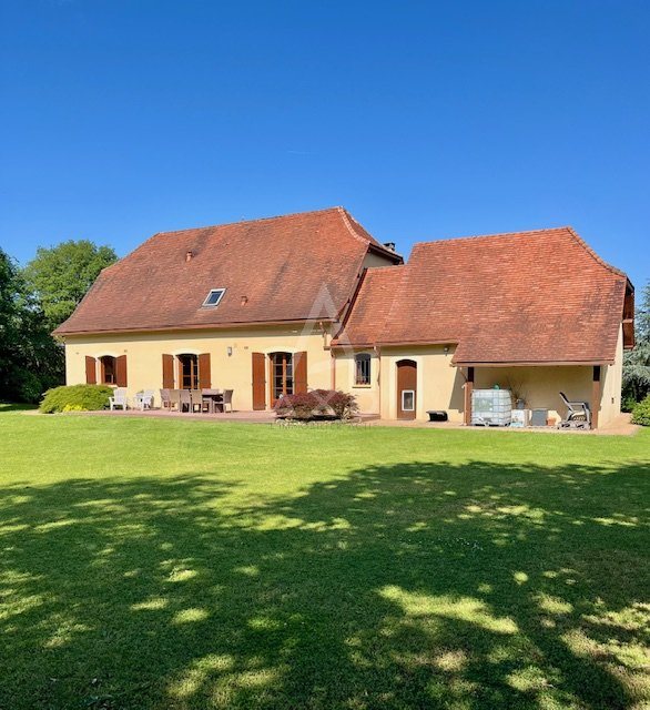 Maison à vendre, 215m², Figeac