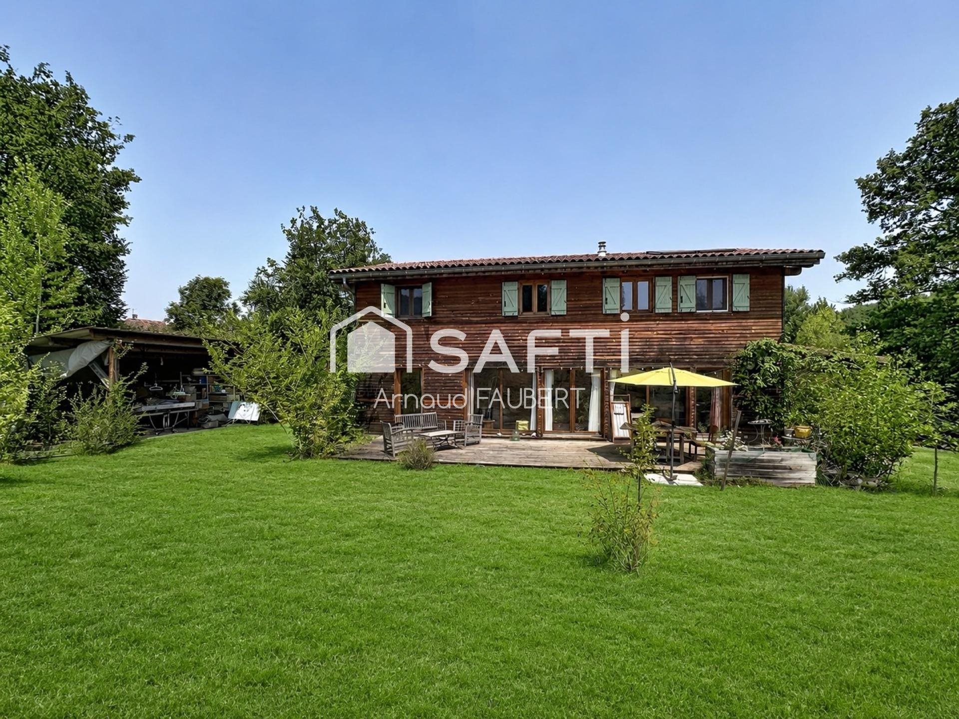 Maison à vendre, 139m², Montbrun-Bocage