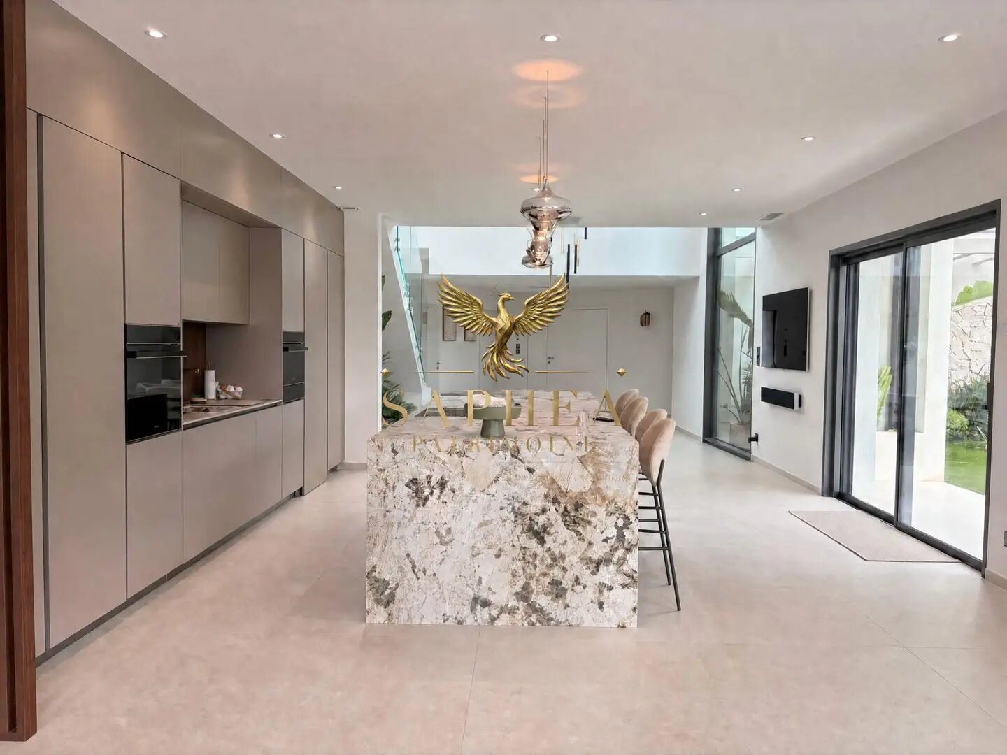 Maison à vendre, 220m², Carqueiranne