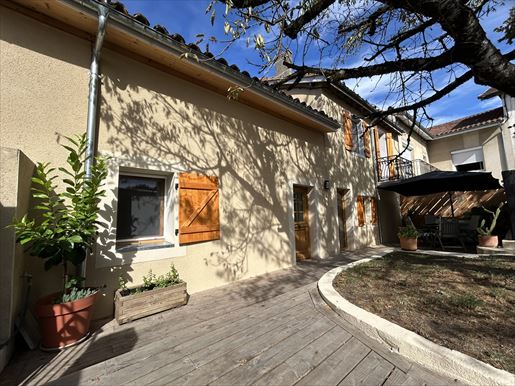 Maison 4 pièces 137 m² · à Auch · 137 m² · 275 000 €