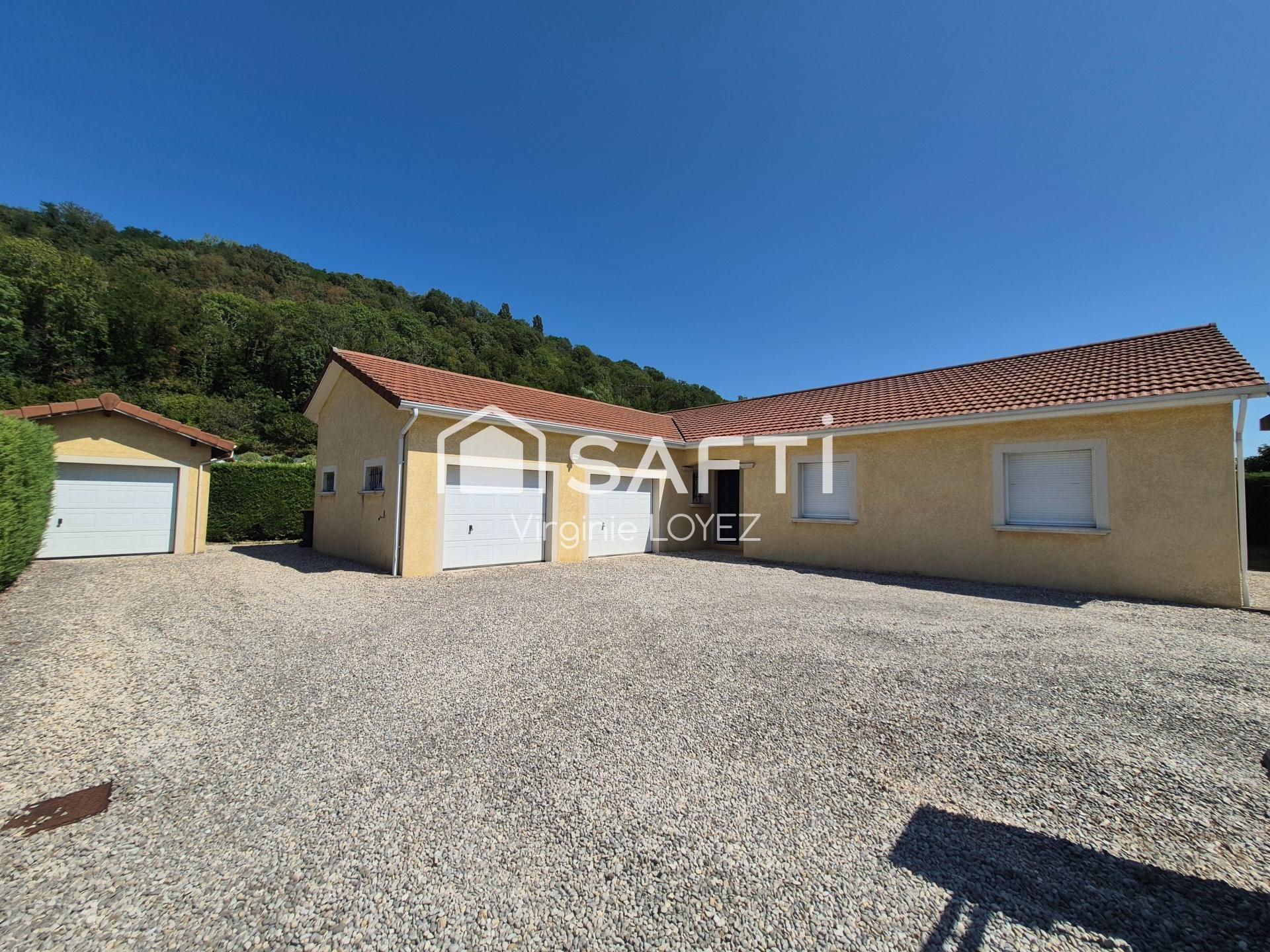Maison à vendre, 138m², Ambutrix