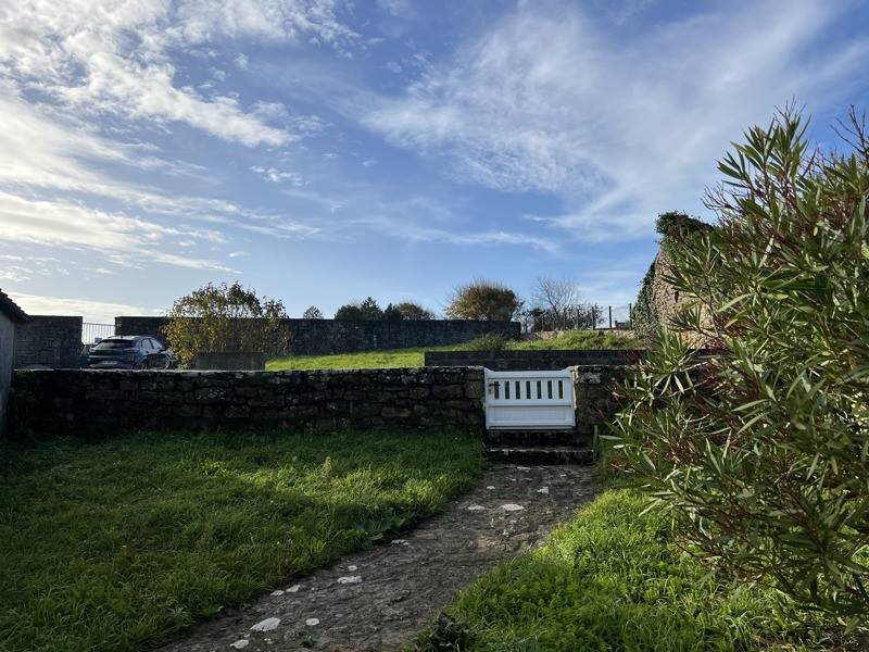 Maison à vendre, 75m², Plogoff