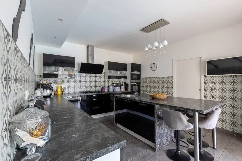 Maison à vendre, 215m², Bruguières