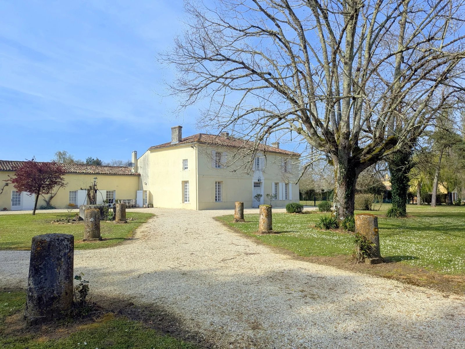 Maison à vendre, 446m², Saint-Genis-de-Saintonge