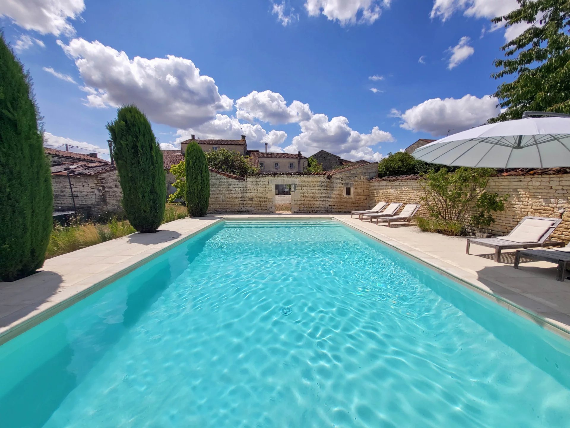 Maison à vendre, 249m², Neuvicq-le-Château