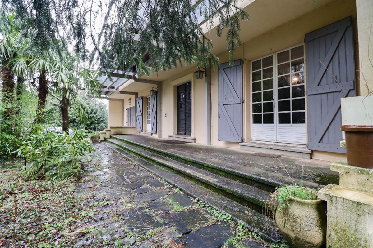 Maison à vendre, 298m², Brassac