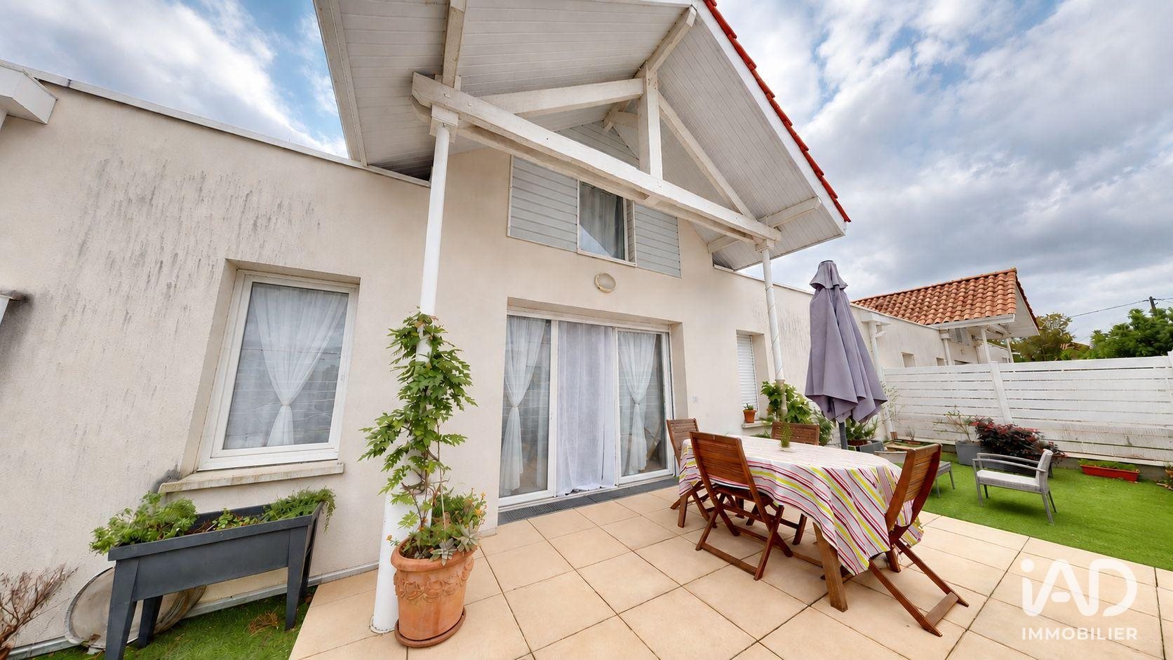 Appartement à vendre, 77m², Arès