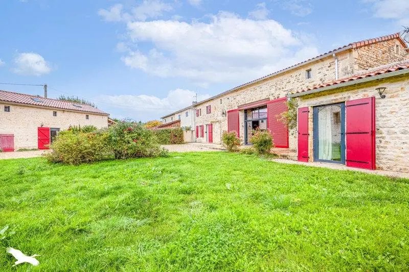Maison à vendre, 418m², Clussais-la-Pommeraie