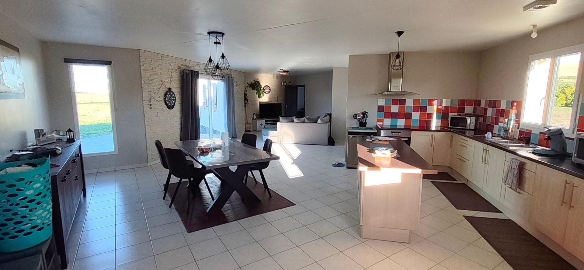 Maison à vendre, 120m², Saint-Pierre-de-Juillers
