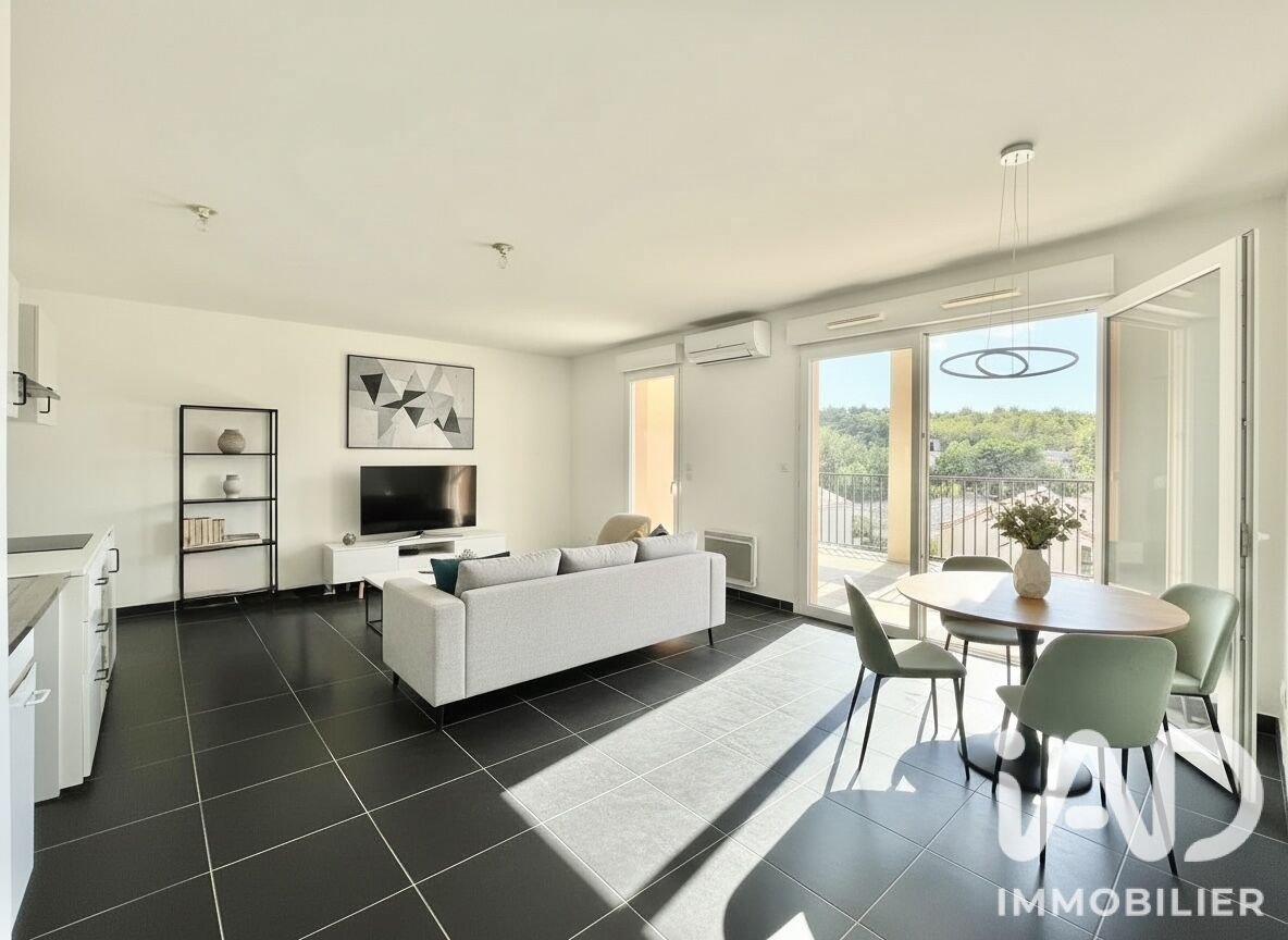 Appartement à vendre, 66m², Châteauneuf-le-Rouge