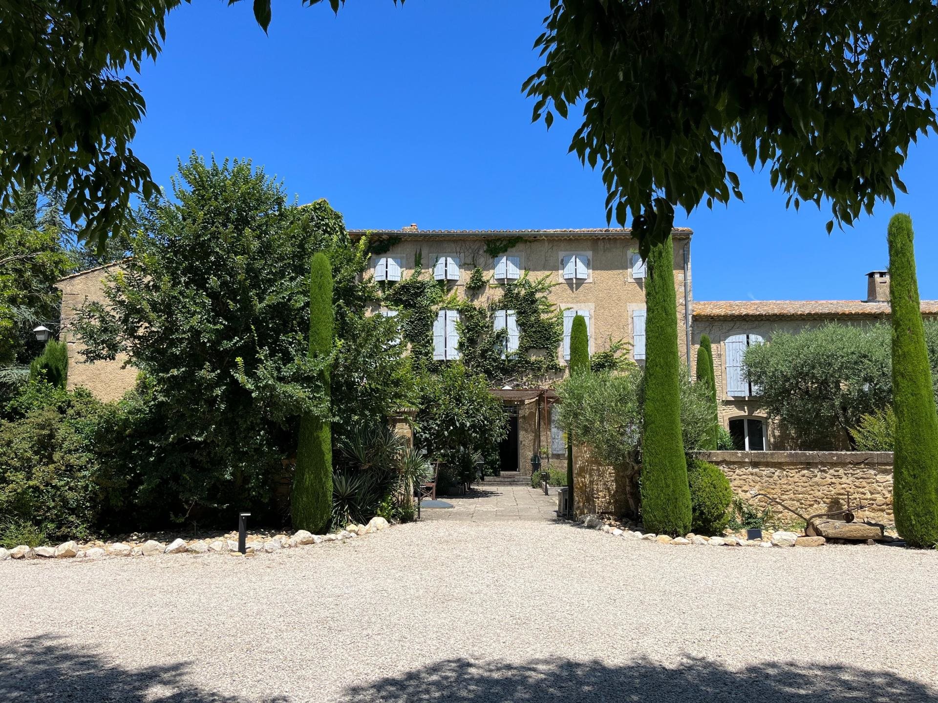 Maison à vendre, 530m², Entraigues-sur-la-Sorgue