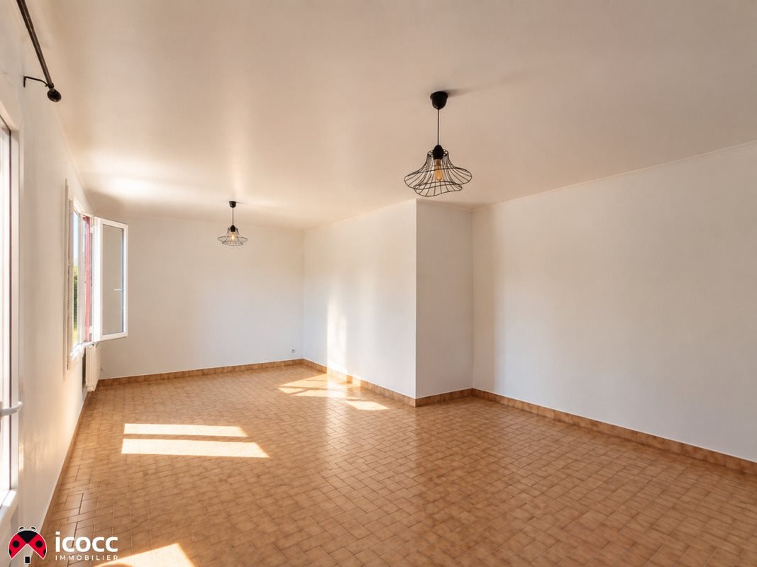 Maison à vendre, 75m², Sainte-Gemme-la-Plaine