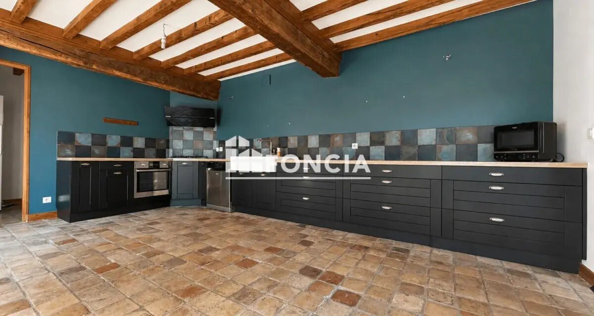 Maison à vendre, 175m², Reyrieux