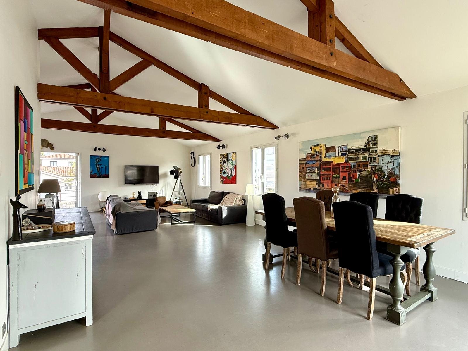 Maison à vendre, 130m², Carignan-de-Bordeaux
