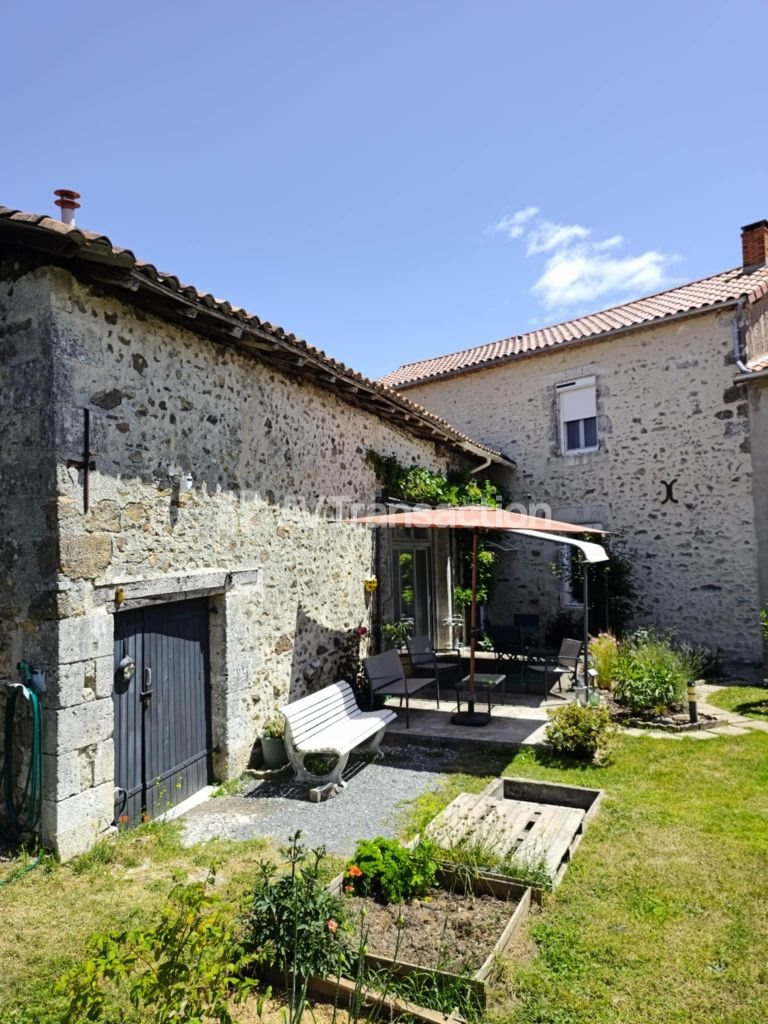 Maison à vendre, 145m², Rouzède