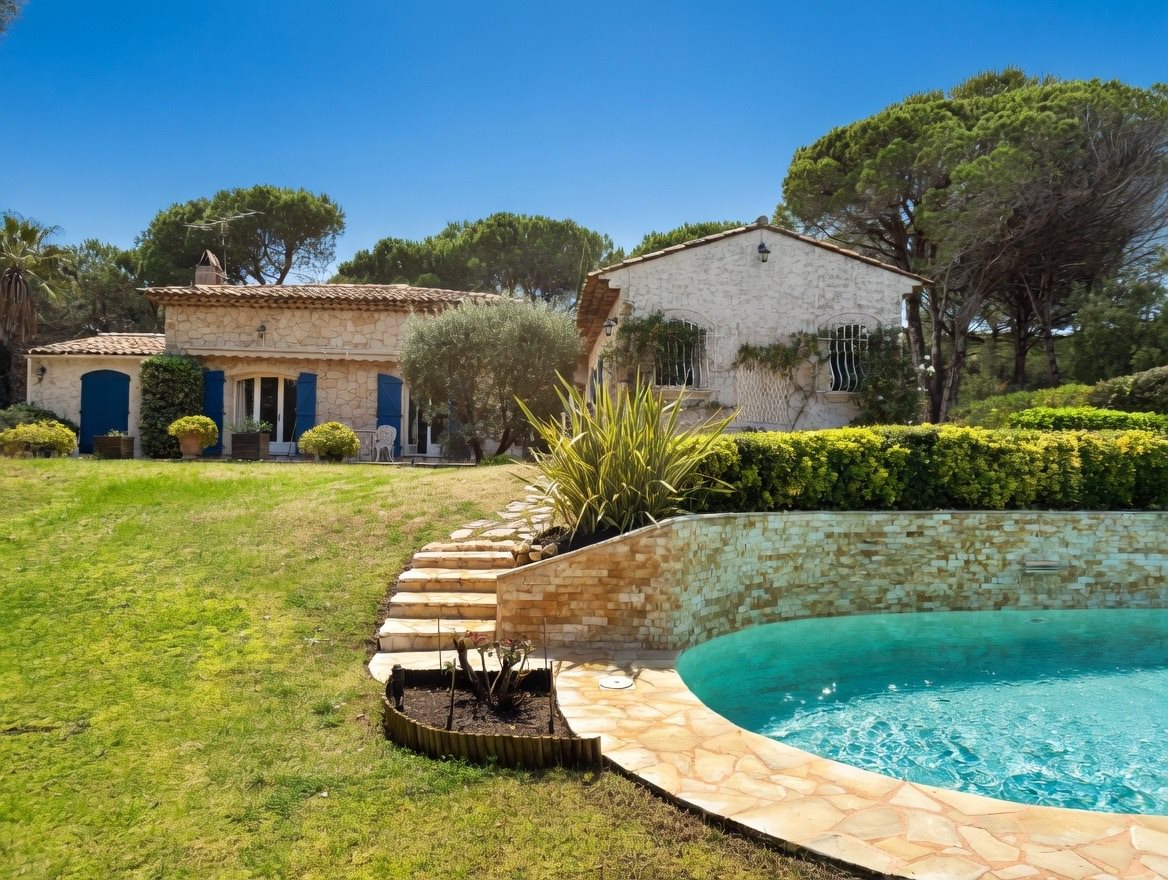 Maison à vendre, 196m², Roquebrune-sur-Argens
