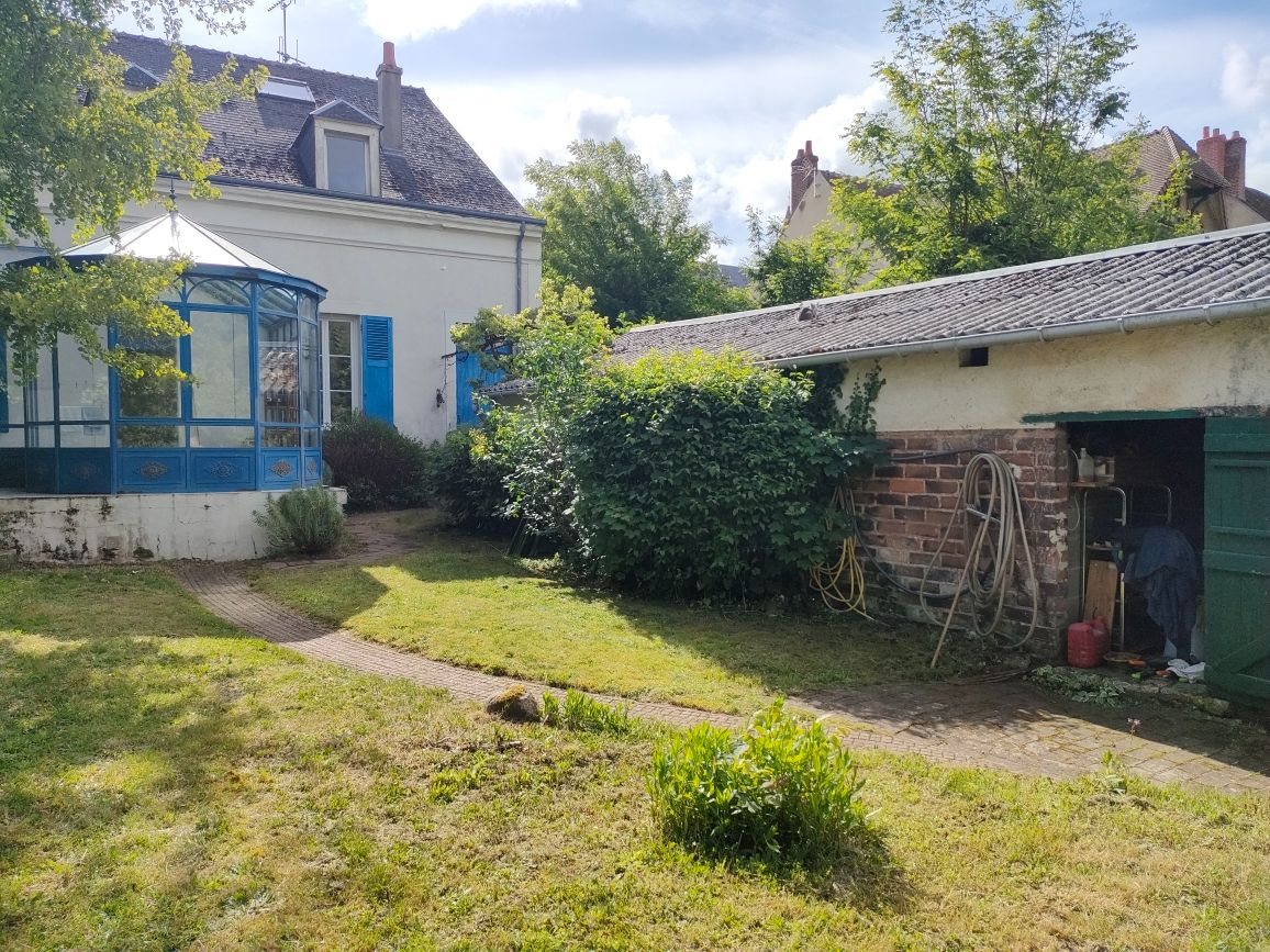 Maison à vendre, 280m², Cloyes-les-Trois-Rivières