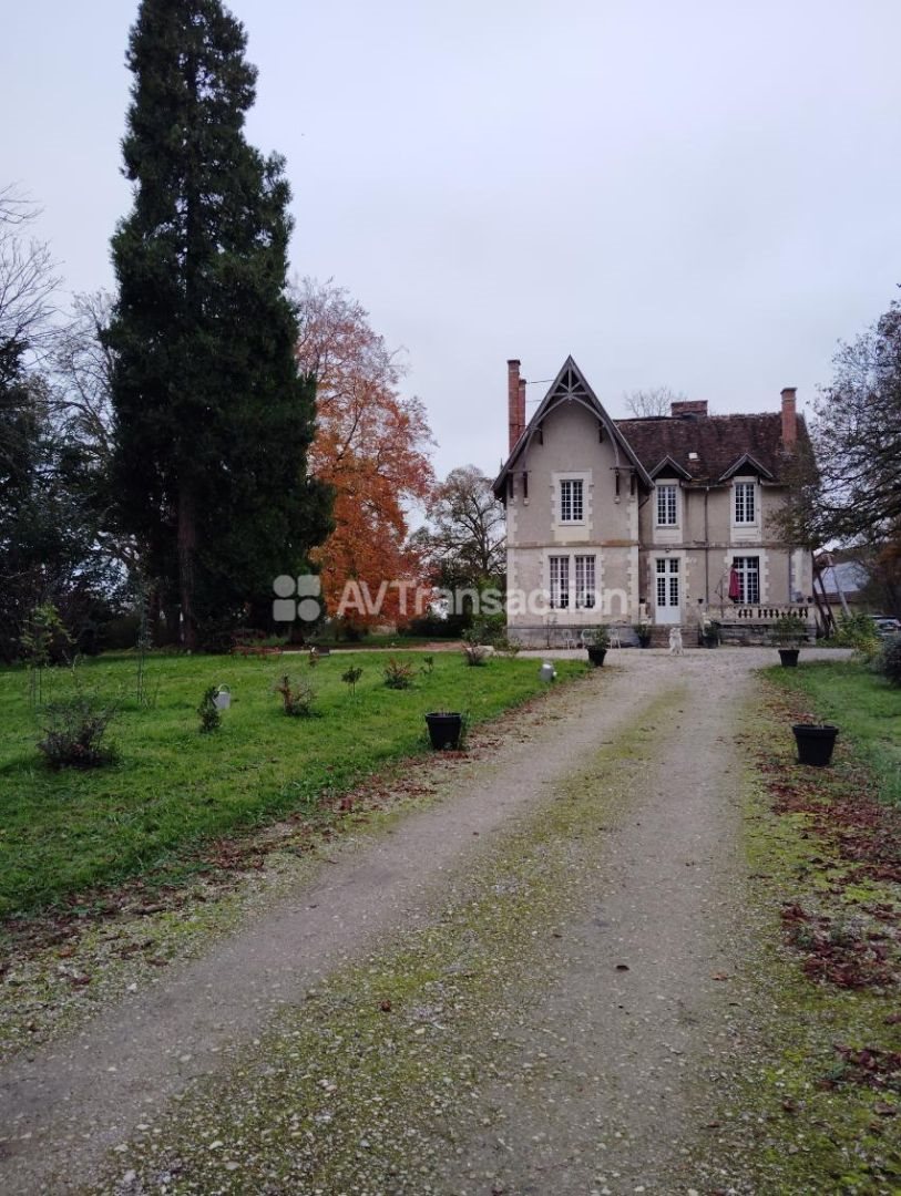 Maison à vendre, 400m², Arcomps