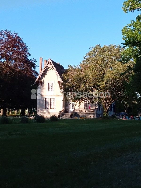 Maison à vendre, 400m², Arcomps