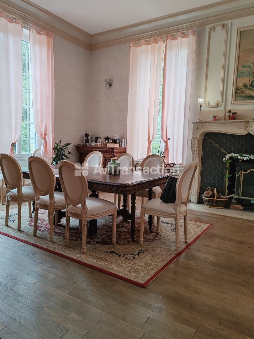 Maison à vendre, 400m², Arcomps