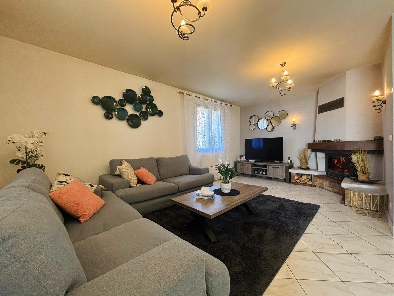 Maison à vendre, 100m², Cranves-Sales