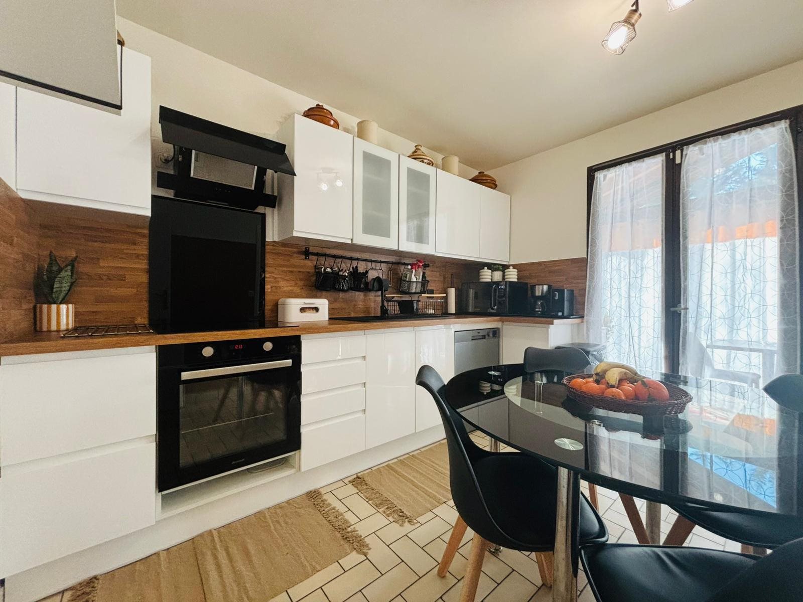 Maison à vendre, 100m², Cranves-Sales