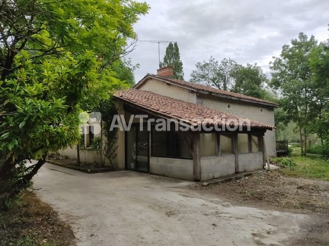 Maison à vendre, 363m², Coteaux-du-Blanzacais