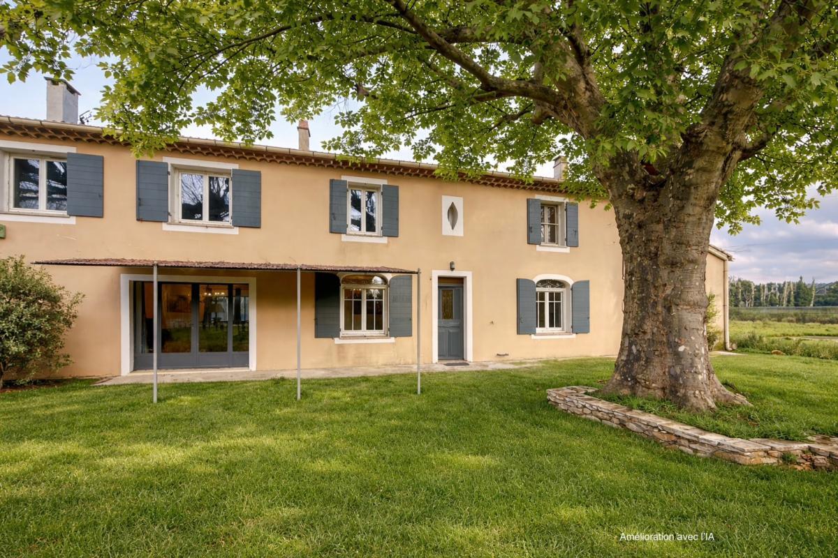 Maison à vendre, 200m², Eygalières