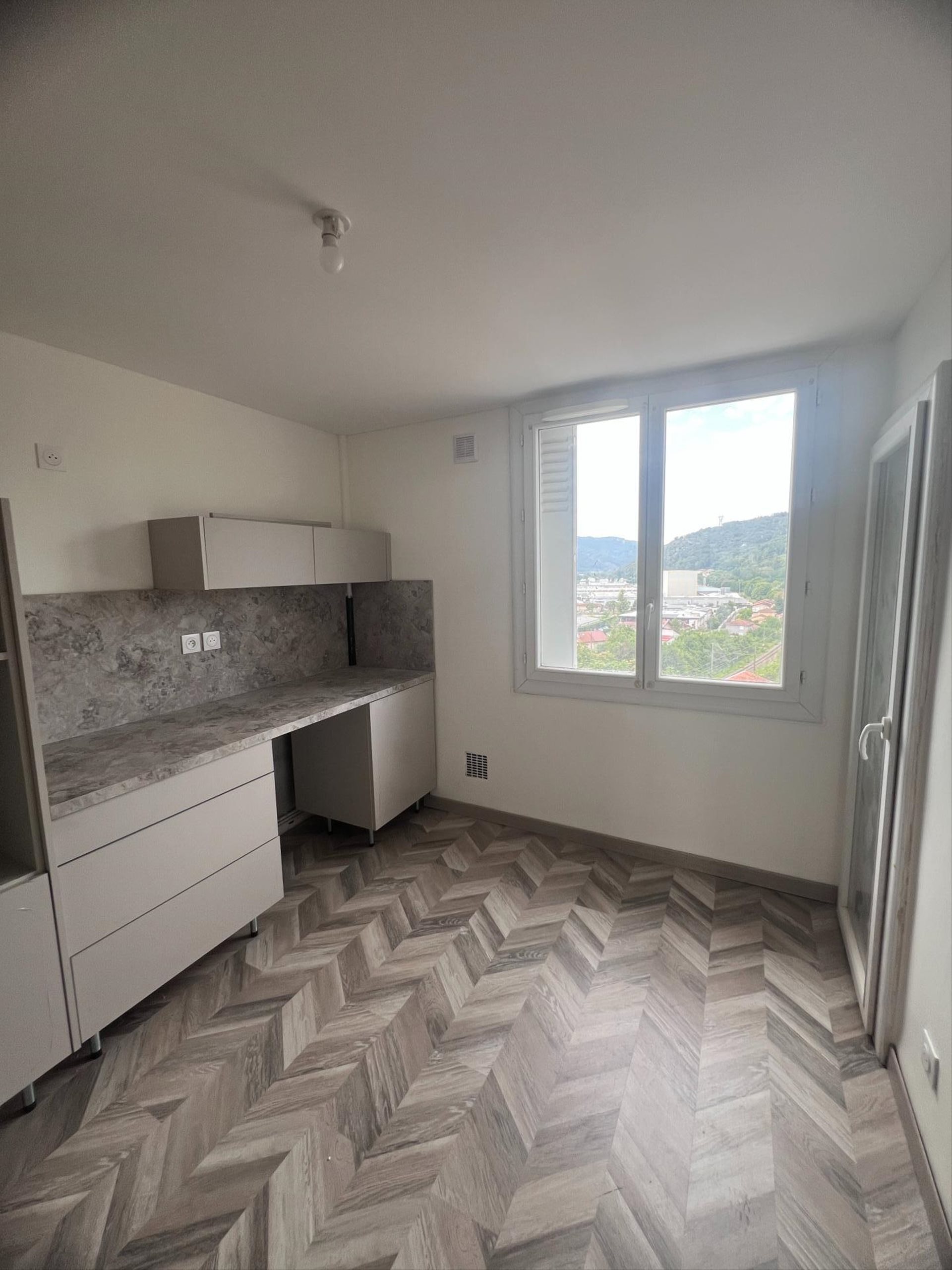 Appartement à louer, 70m², Vienne