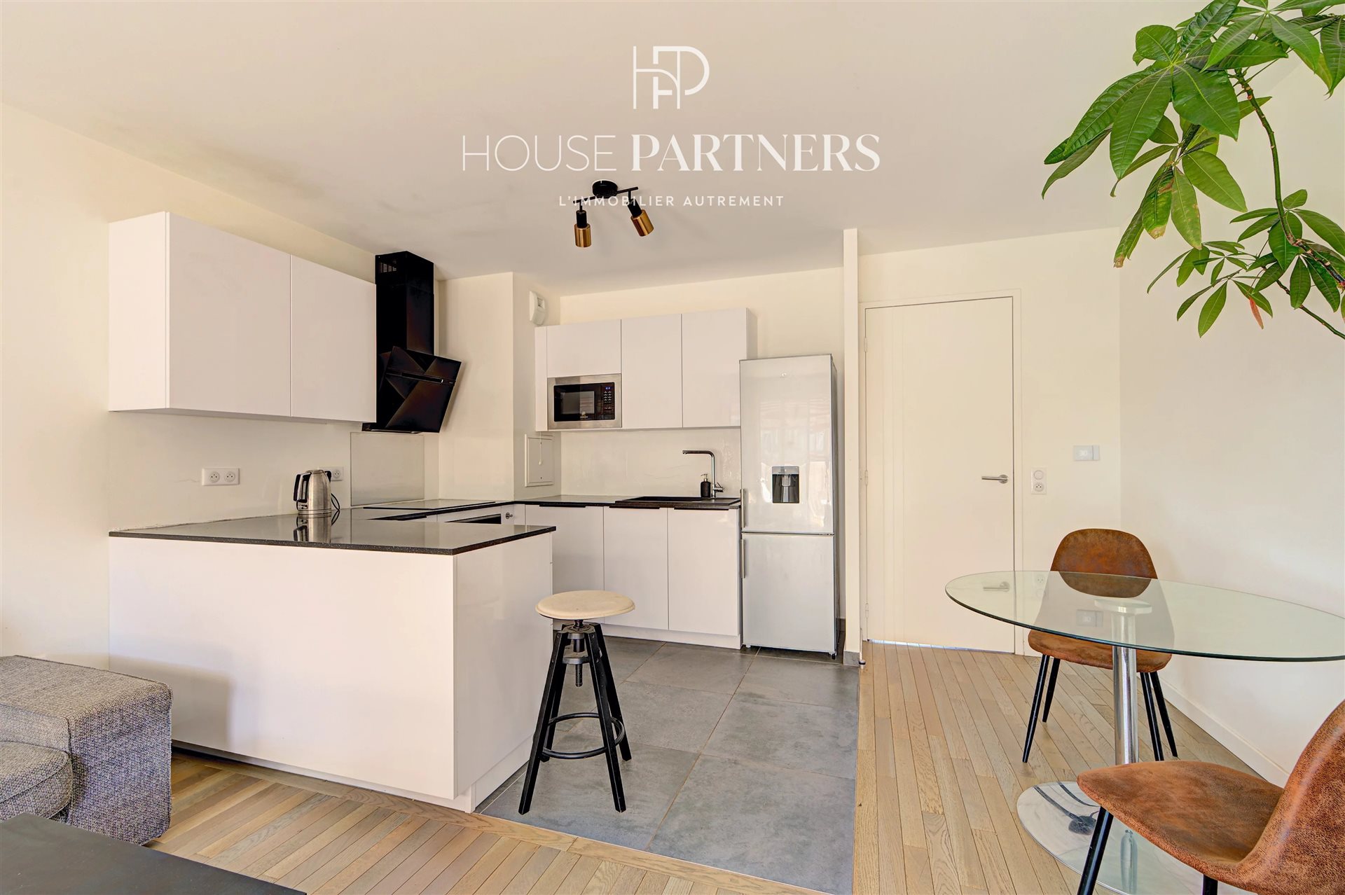 Appartement à louer, 67m², Courbevoie
