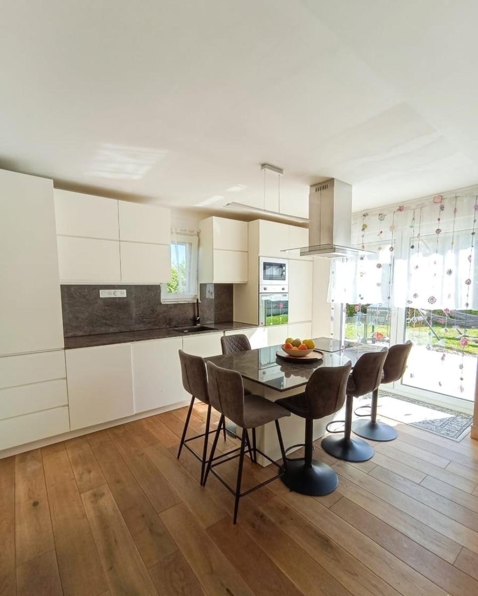 Maison à vendre, 147m², Collonges-sous-Salève