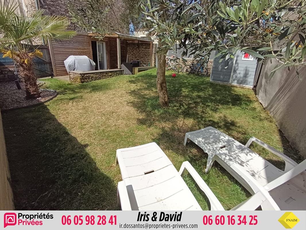 Maison à vendre, 126m², Saint-Caradec-Trégomel