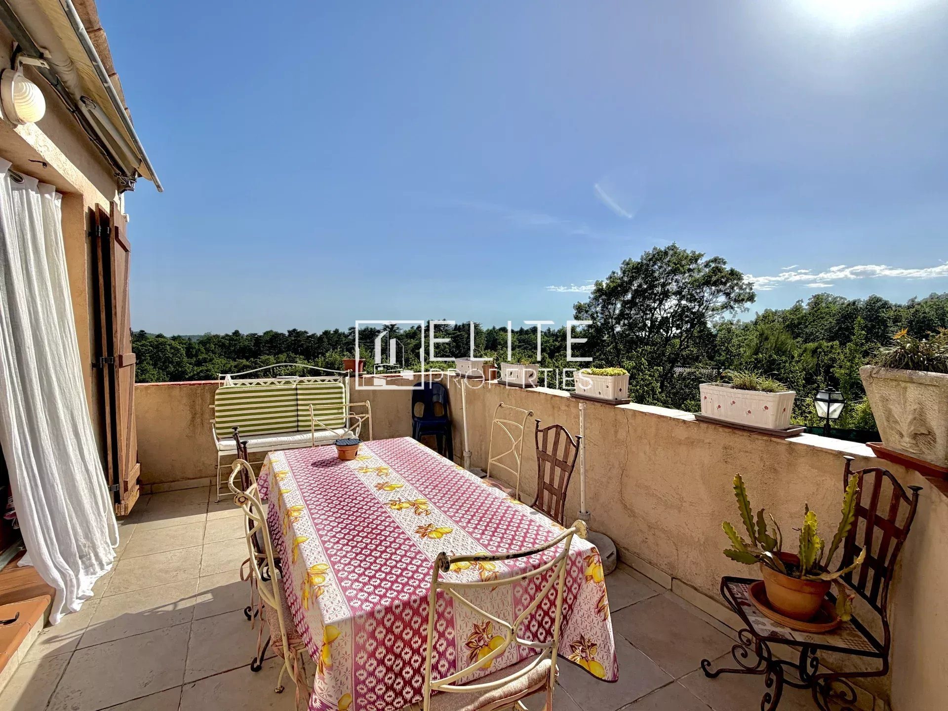 Maison à vendre, 109m², Saint-Vallier-de-Thiey