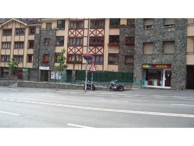 Commercial premises for sale in Vila, Encamp · 13 of 14