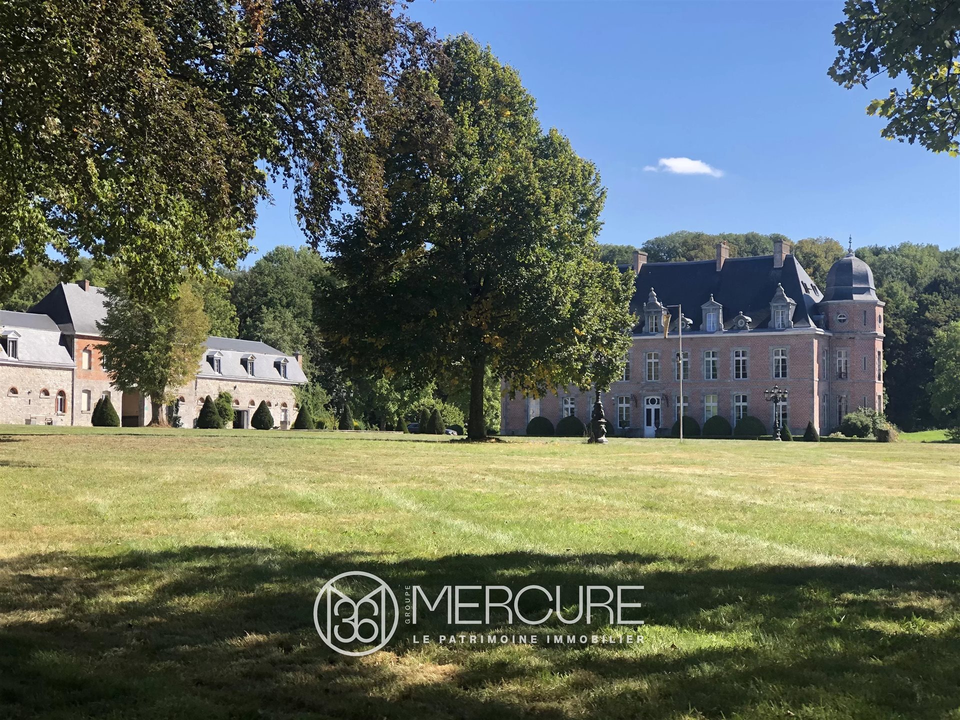 Maison à vendre, 2000m², Avesnes-sur-Helpe