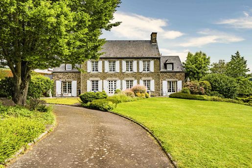 Maison 13 pièces 290 m² · à Condé-en-Normandie · 290 m² · 480 000 €
