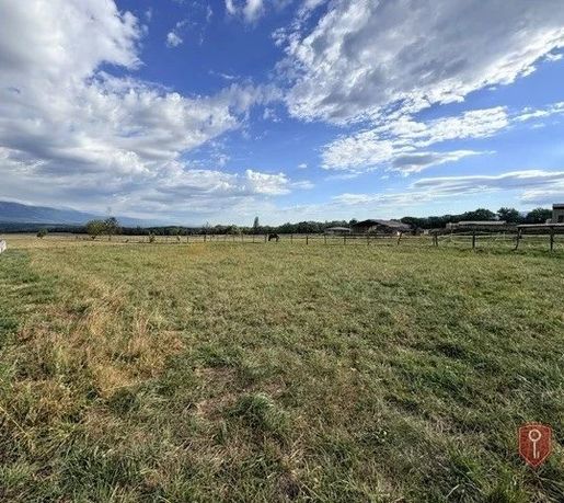 Terrain 1028 m² · à Vulbens · 380 000 €