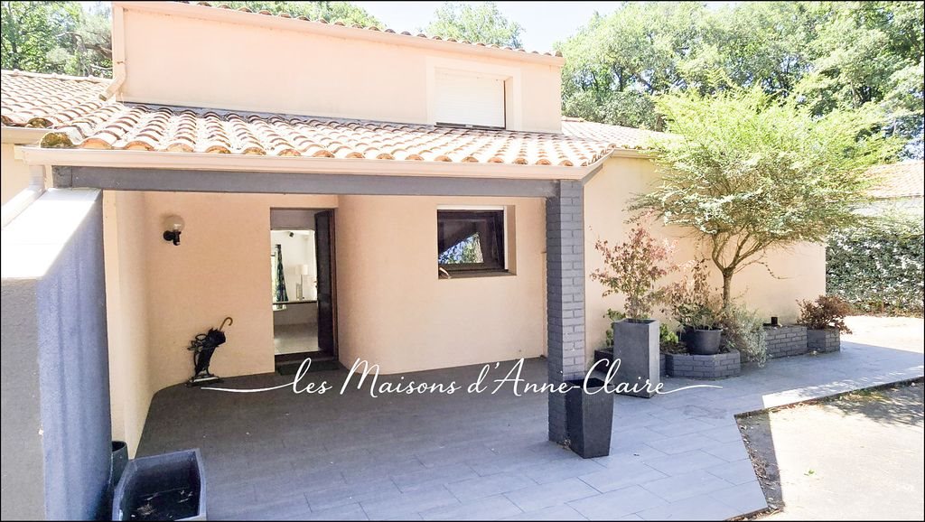 Maison à vendre, 197m², Sainte-Pazanne