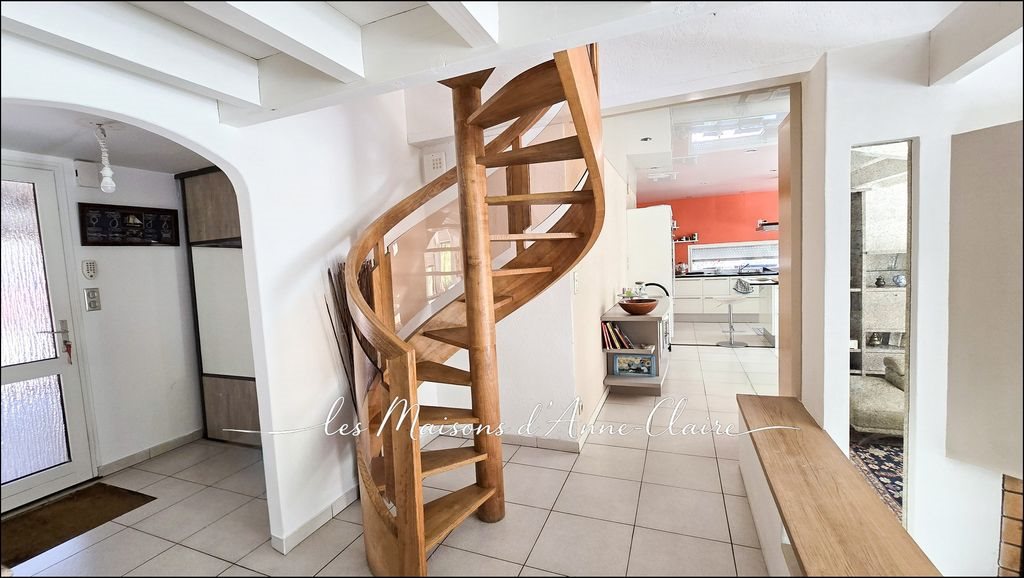 Maison à vendre, 197m², Sainte-Pazanne