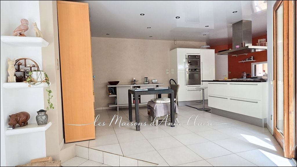 Maison à vendre, 197m², Sainte-Pazanne