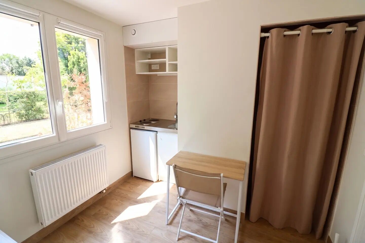 Appartement à louer, 10m², Versailles