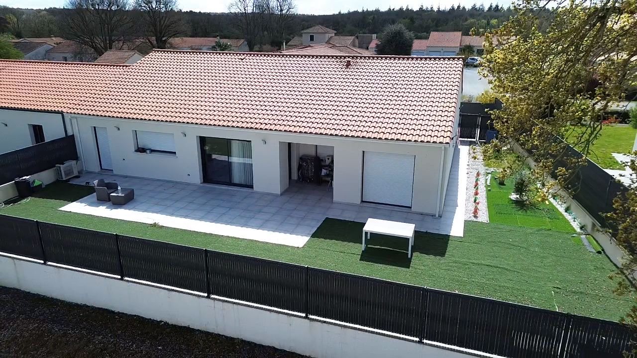 Maison à vendre, 150m², Nuaillé