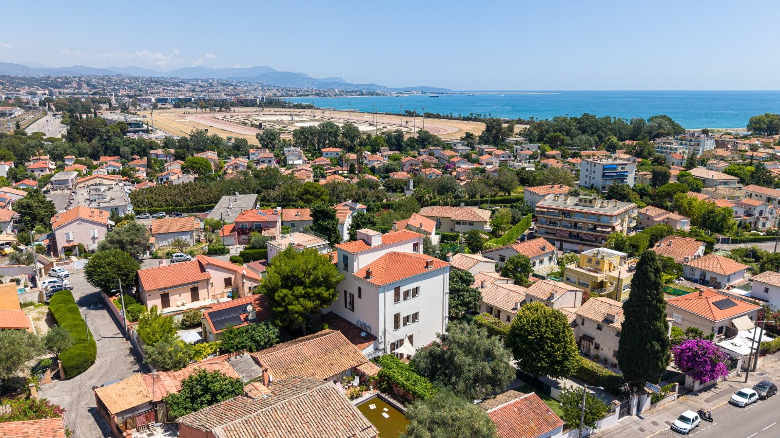 Maison à vendre, 590m², Villeneuve-Loubet
