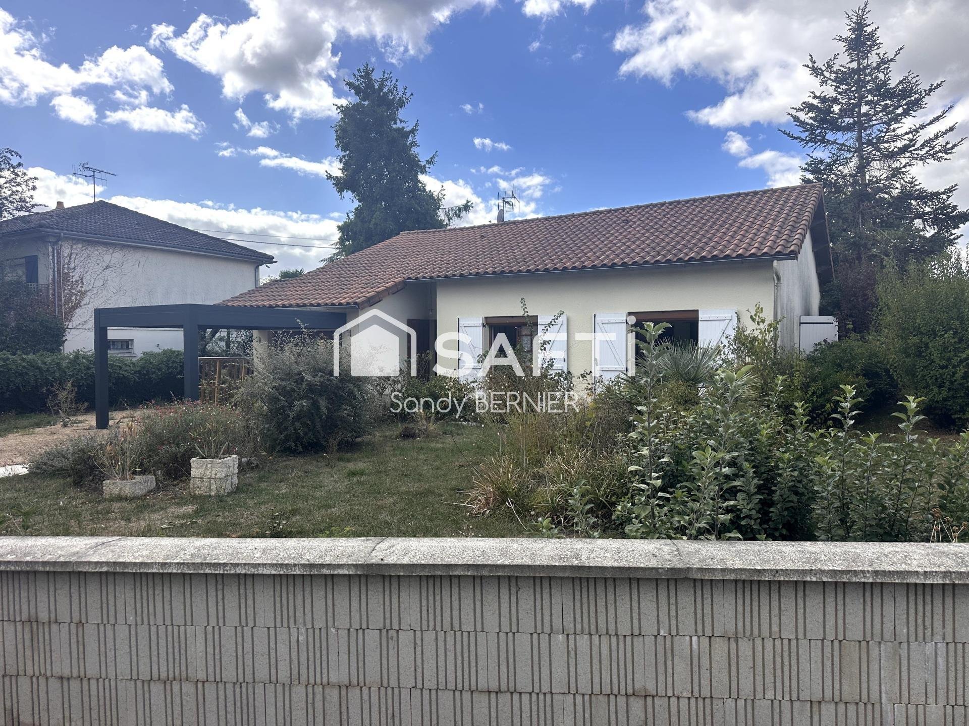Maison à vendre, 90m², Fleuré