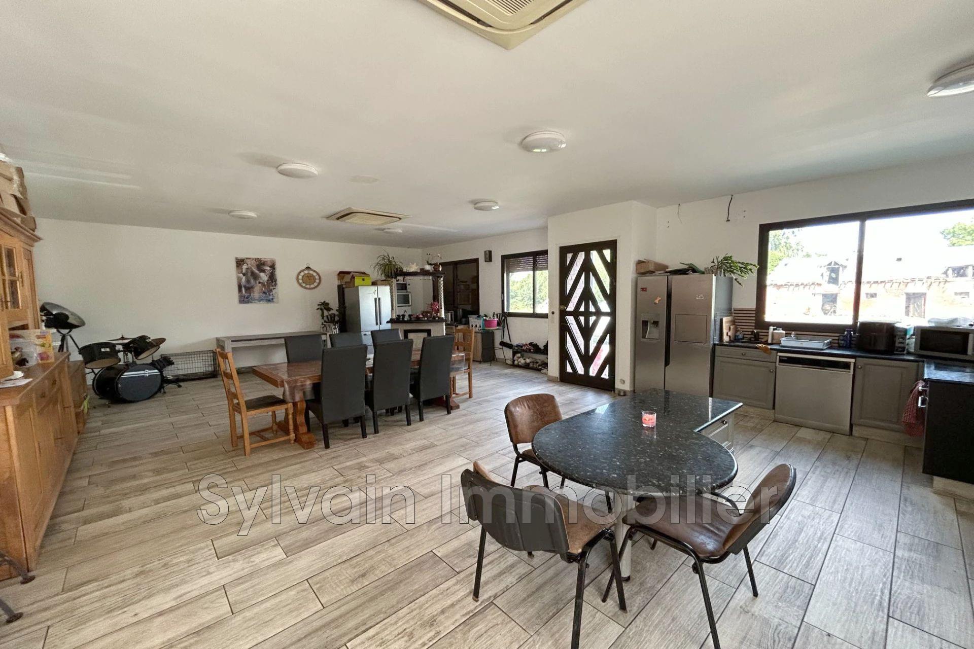 Maison à vendre, 196m², Formerie