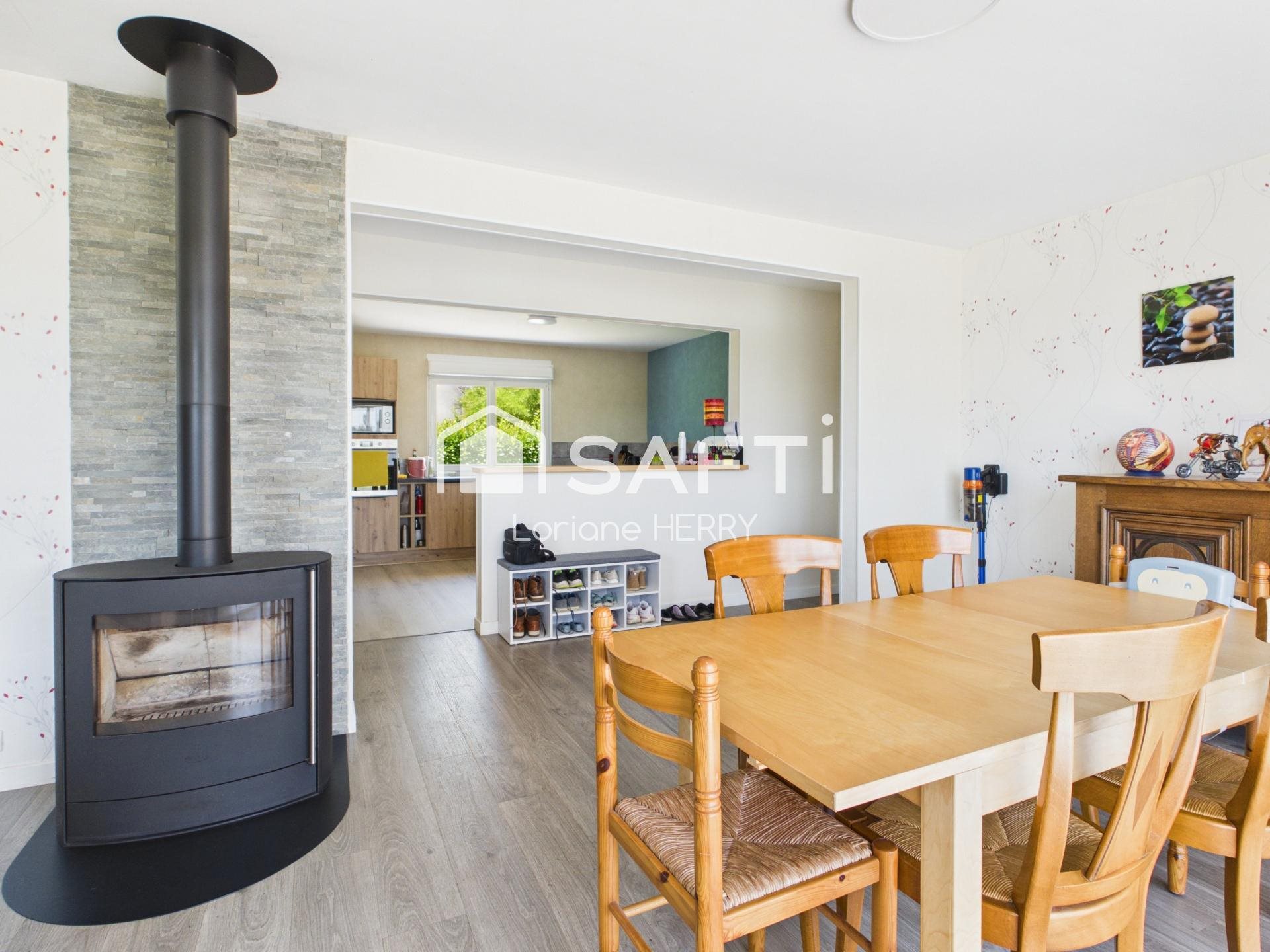 Maison à vendre, 135m², Lampaul-Guimiliau