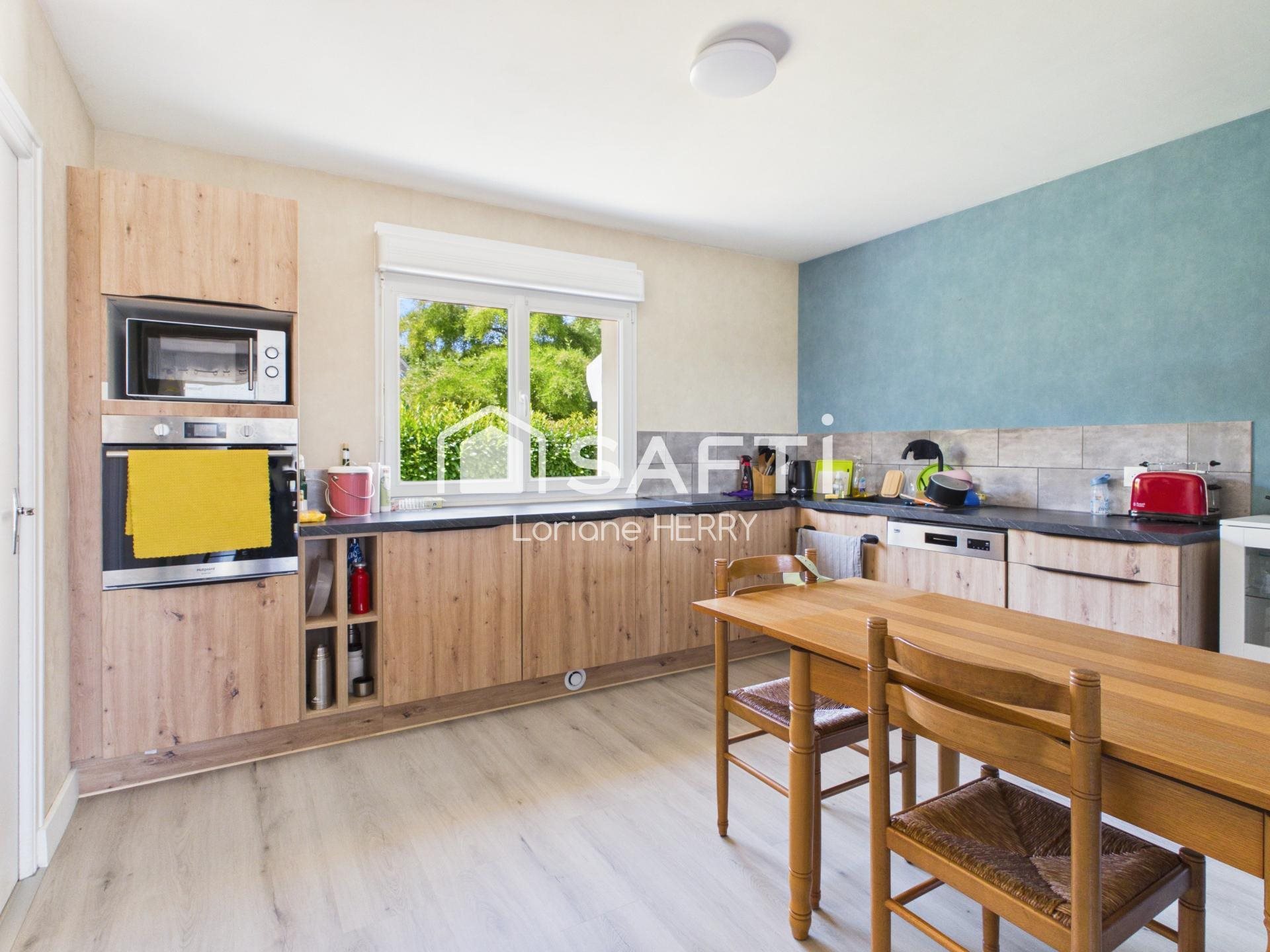 Maison à vendre, 135m², Lampaul-Guimiliau